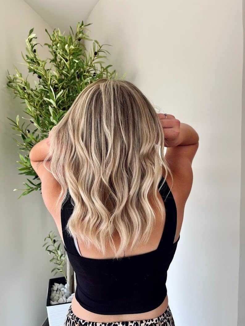 Balayage blond ondulé